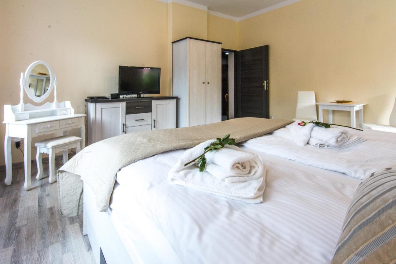 Apartamenty Izerskie - Ul. Wczasowa 8 Świeradów-Zdrój Exterior foto
